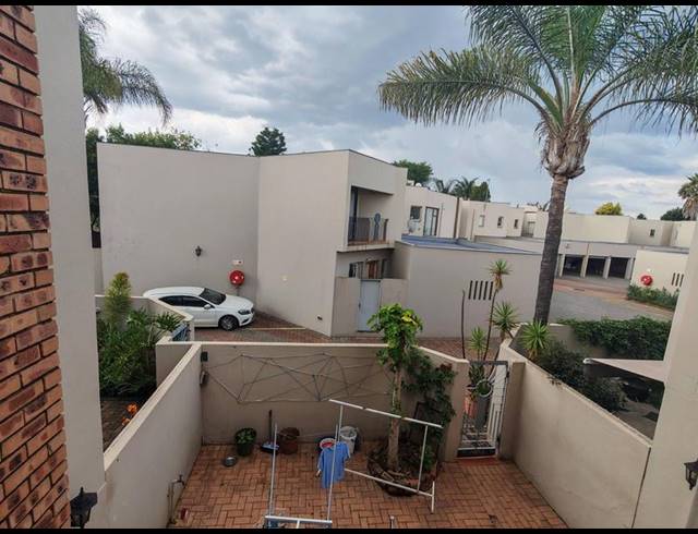 3 BEDROOM DUPLEX FOR SALE IN PIERRE VAN RYNEVELD
